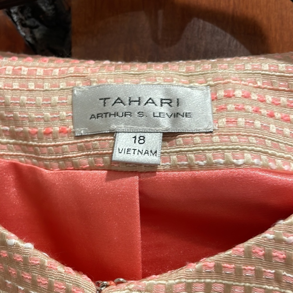 Women’s Jacket - Picture 3 of 5